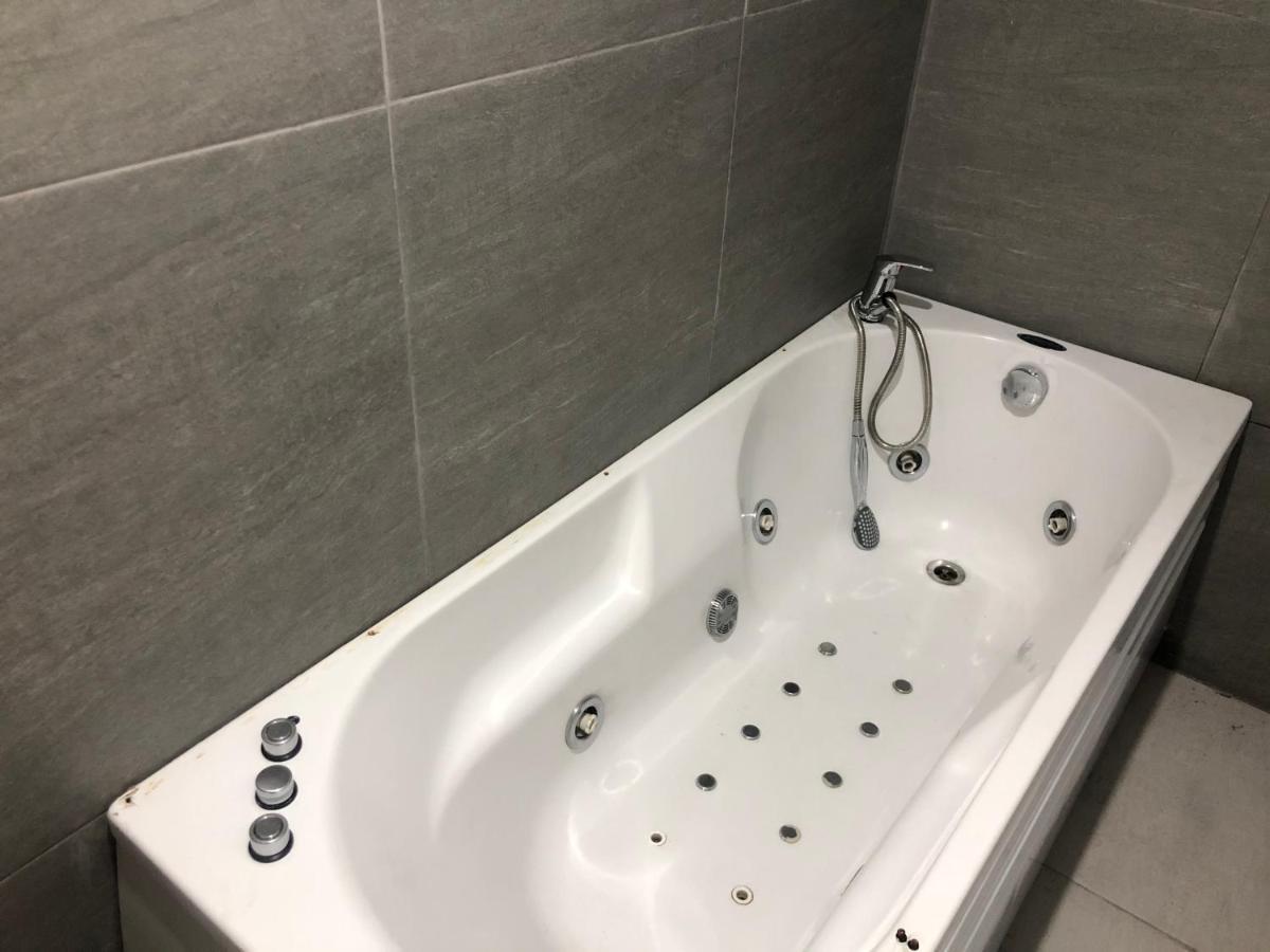 Attico Spa Kragujevac Ngoại thất bức ảnh